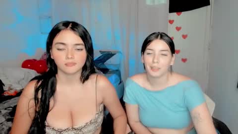 Snapshot of sarah_angelll chatting on 02-27-25, 10:20 sarah online show from 02-27-25, 10:20