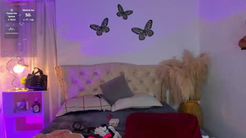 Sarah Valkiria  IG  Sar lanister online show from 12-04-25, 11:35