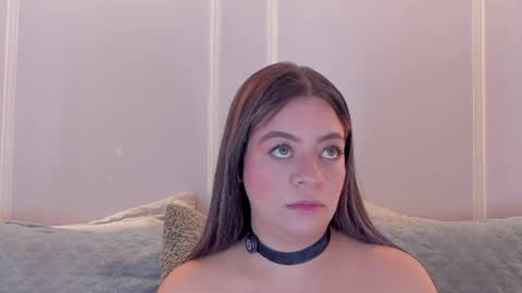 Snapshot of sarah_bonneth chatting on 07-27-26, 11:39 Sarah Bonneth online show from 07-27-26, 11:39