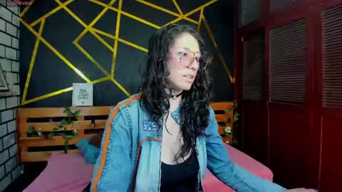 Sarah online show from 07-06-26, 12:24