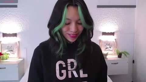 Sarah online show from 02-09-26, 01:48