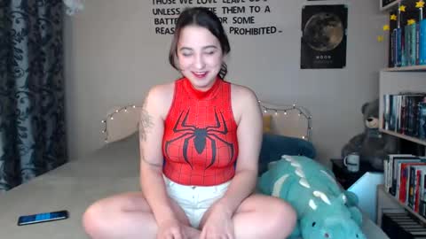 Yours Sarah online show from 01-26-25, 03:27