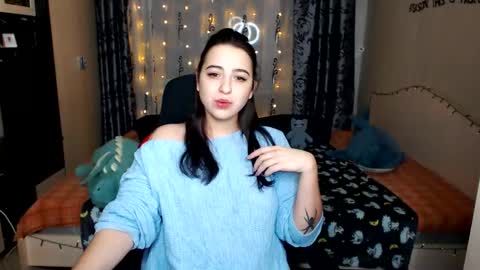 Yours Sarah online show from 02-12-25, 09:54