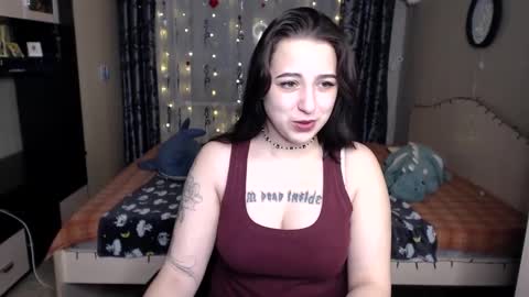 Yours Sarah online show from 02-19-25, 09:36