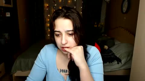 Yours Sarah online show from 03-09-25, 08:42