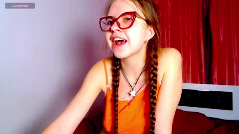 Snapshot of sarah_hs chatting on 12-03-24, 06:49 Sarah online show from 12-03-24, 06:49