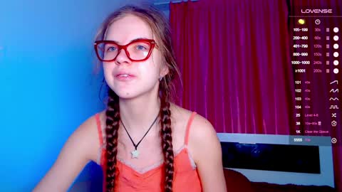 Snapshot of sarah_hs chatting on 01-02-25, 12:24 Sarah online show from 01-02-25, 12:24