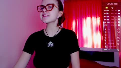 Snapshot of sarah_hs chatting on 02-05-25, 08:54 Sarah online show from 02-05-25, 08:54