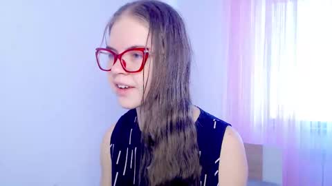 Sarah online show from 11-09-25, 04:11