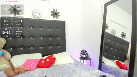 sarah_lowee online show from 10-16-25, 07:04