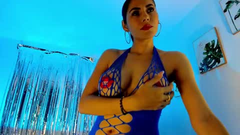 Snapshot of sarah_perez1 chatting on 02-24-25, 12:20 INSTAGRAM...sarah22 p online show from 02-24-25, 12:20