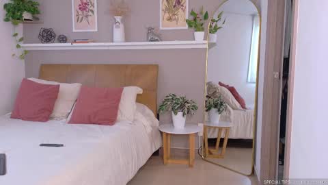 sarah_rayy online show from 04-20-26, 08:21