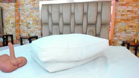 sarah online show from 12-27-24, 03:15