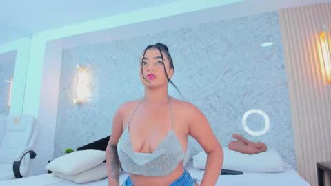 sarah online show from 09-19-25, 03:41