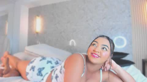 sarah online show from 10-06-25, 03:26