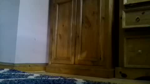 Sarahs room online show from 11-18-25, 01:04