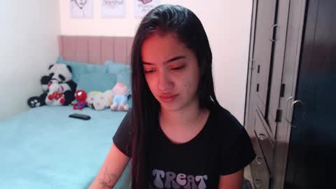 Sarah online show from 12-18-24, 10:57