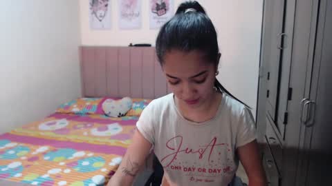 Sarah online show from 01-26-25, 05:44