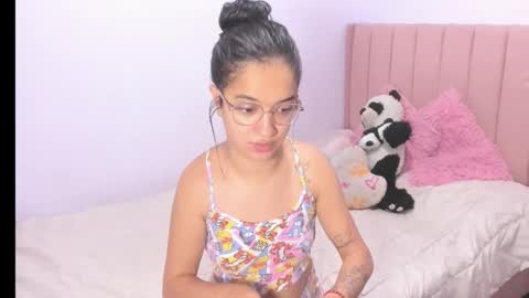 Sarah online show from 10-24-25, 07:43