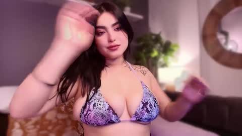 Snapshot of sarah_volkov chatting on 01-04-25, 03:40   online show from 01-04-25, 03:40