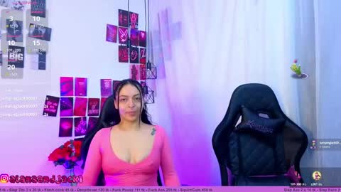 Snapshot of sarahandzack chatting on 09-29-25, 05:07 Sarah Zack online show from 09-29-25, 05:07