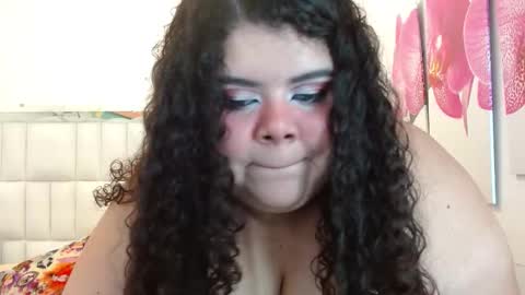 SarahBowiie online show from 11-12-25, 10:09