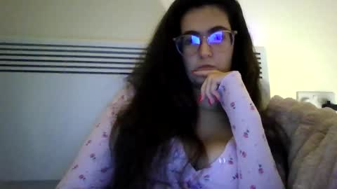 Snapshot of sarahcam95xx chatting on 12-03-25, 10:52 Sarah online show from 12-03-25, 10:52