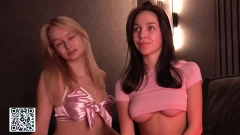 Snapshot of sarahcarrter chatting on 09-14-25, 05:23 Sarah online show from 09-14-25, 05:23