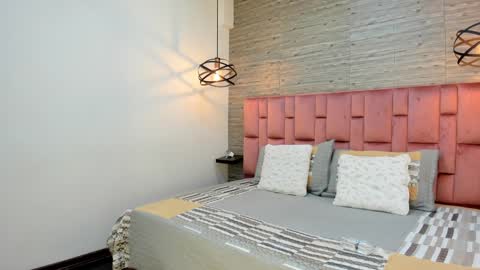 Sarah Deyvis online show from 01-21-25, 08:54