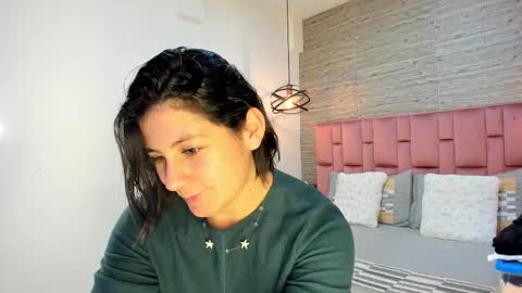 Sarah Deyvis online show from 02-11-25, 01:20