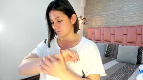 Sarah Deyvis online show from 02-21-25, 07:32