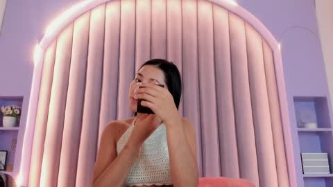 Snapshot of sarahevans__ chatting on 12-31-24, 06:13 Sarah Evans online show from 12-31-24, 06:13