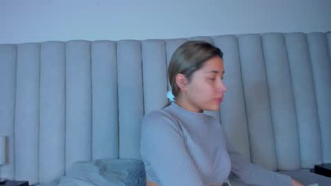 Snapshot of sarahevans__ chatting on 03-07-25, 02:46 Sarah Evans online show from 03-07-25, 02:46