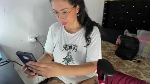 Snapshot of sarahlovexxv chatting on 09-20-25, 06:14 Sarah online show from 09-20-25, 06:14