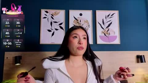 Sarah online show from 12-17-25, 07:53