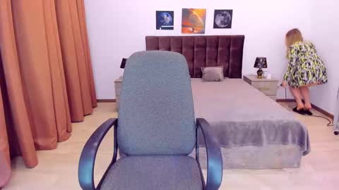 Sarah online show from 01-03-25, 03:12