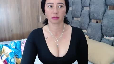 Lia online show from 01-15-25, 12:04