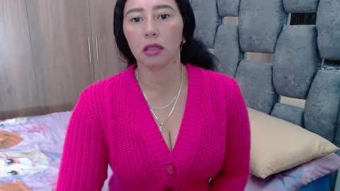 Lia online show from 01-17-25, 05:08