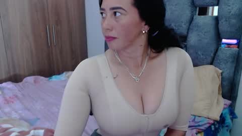 Lia online show from 01-20-25, 09:11