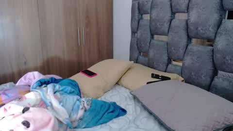 Lia online show from 01-29-25, 02:32