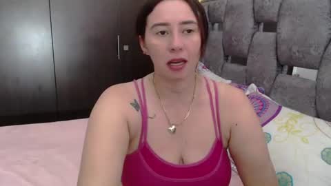 Snapshot of sarahott_1 chatting on 06-09-26, 04:40 Lia online show from 06-09-26, 04:40