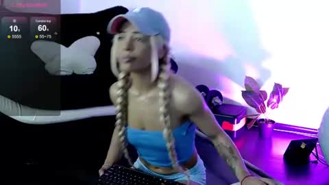 sarahraiynex online show from 06-11-26, 10:13