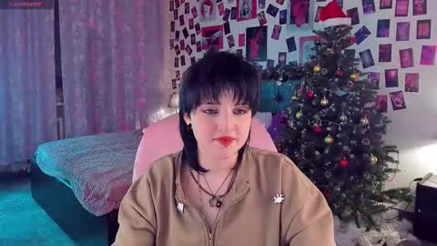 Sarah online show from 12-15-25, 03:05