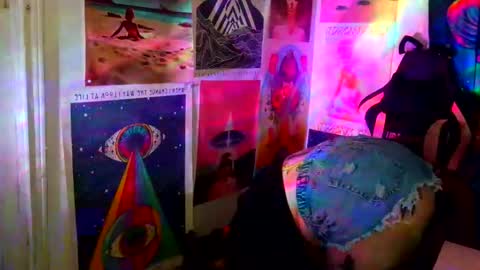 Sarah T online show from 05-16-26, 06:21