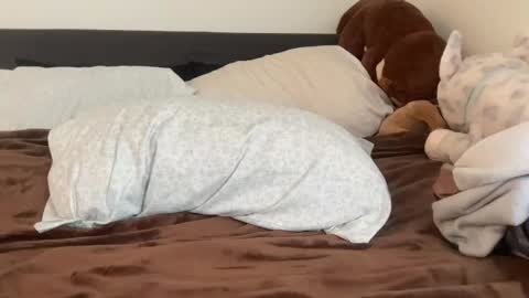 SarahxOliver online show from 09-29-25, 04:56