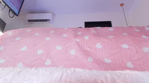 Snapshot of sarak_ chatting on 11-14-25, 12:04 Sara online show from 11-14-25, 12:04