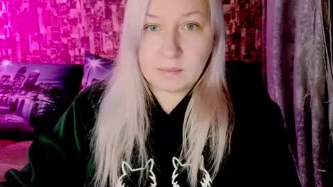 Snapshot of sarakatherin chatting on 12-08-24, 08:36 Sara online show from 12-08-24, 08:36