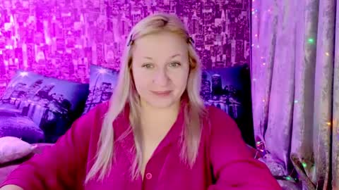 Snapshot of sarakatherin chatting on 12-22-24, 06:48 Sara online show from 12-22-24, 06:48