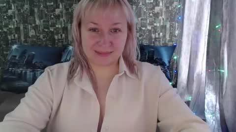 Snapshot of sarakatherin chatting on 02-03-25, 08:35 Sara online show from 02-03-25, 08:35