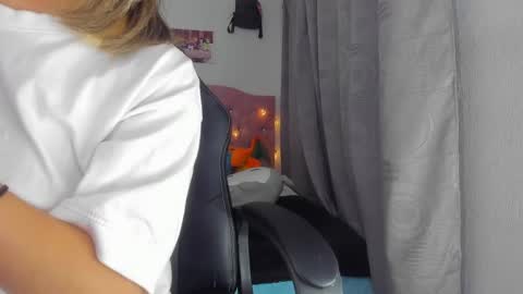 sara  online show from 01-10-25, 02:57